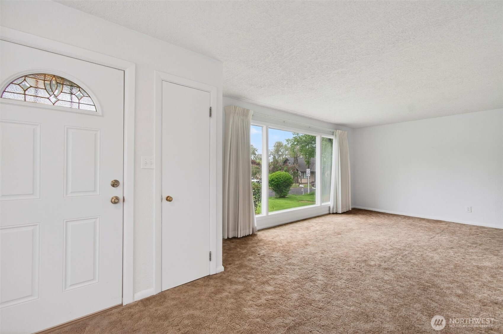 2 Pacific Place Longview, WA 98632 - Photo 4 of 32