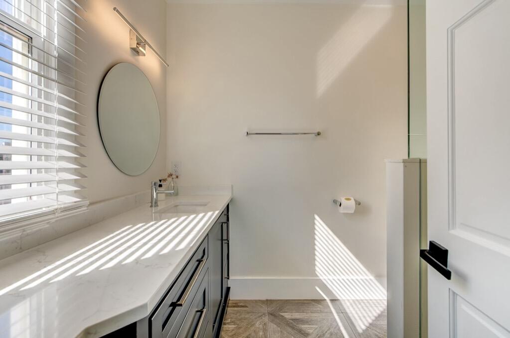 512 Ocean Boulevard Isle of Palms, SC 29451 - Photo 15 of 34 Bathroom 1
