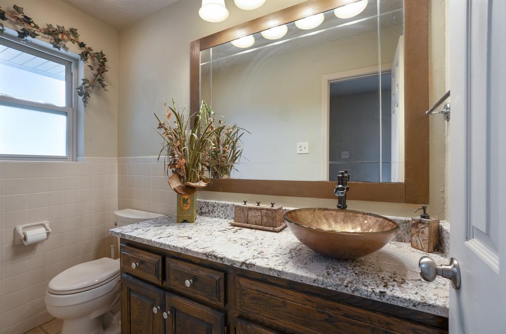 9302 Ravenswood Road Granbury, TX 76049 - Photo 10 of 40 Gallery Image 10