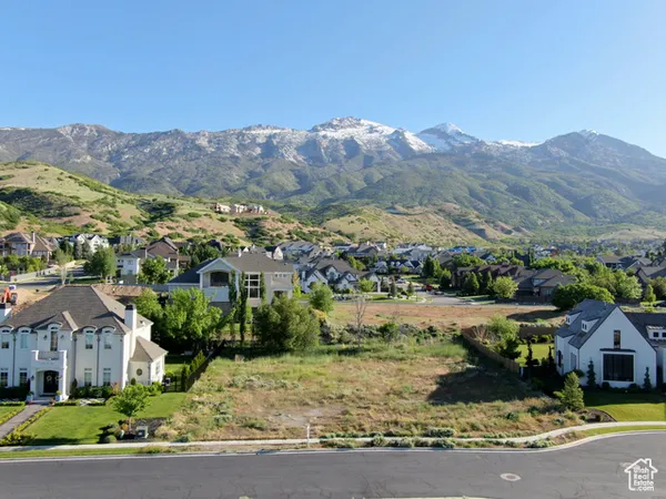 $819,000 | 381 East Watkins Circle, Unit 28, Alpine, UT 84004