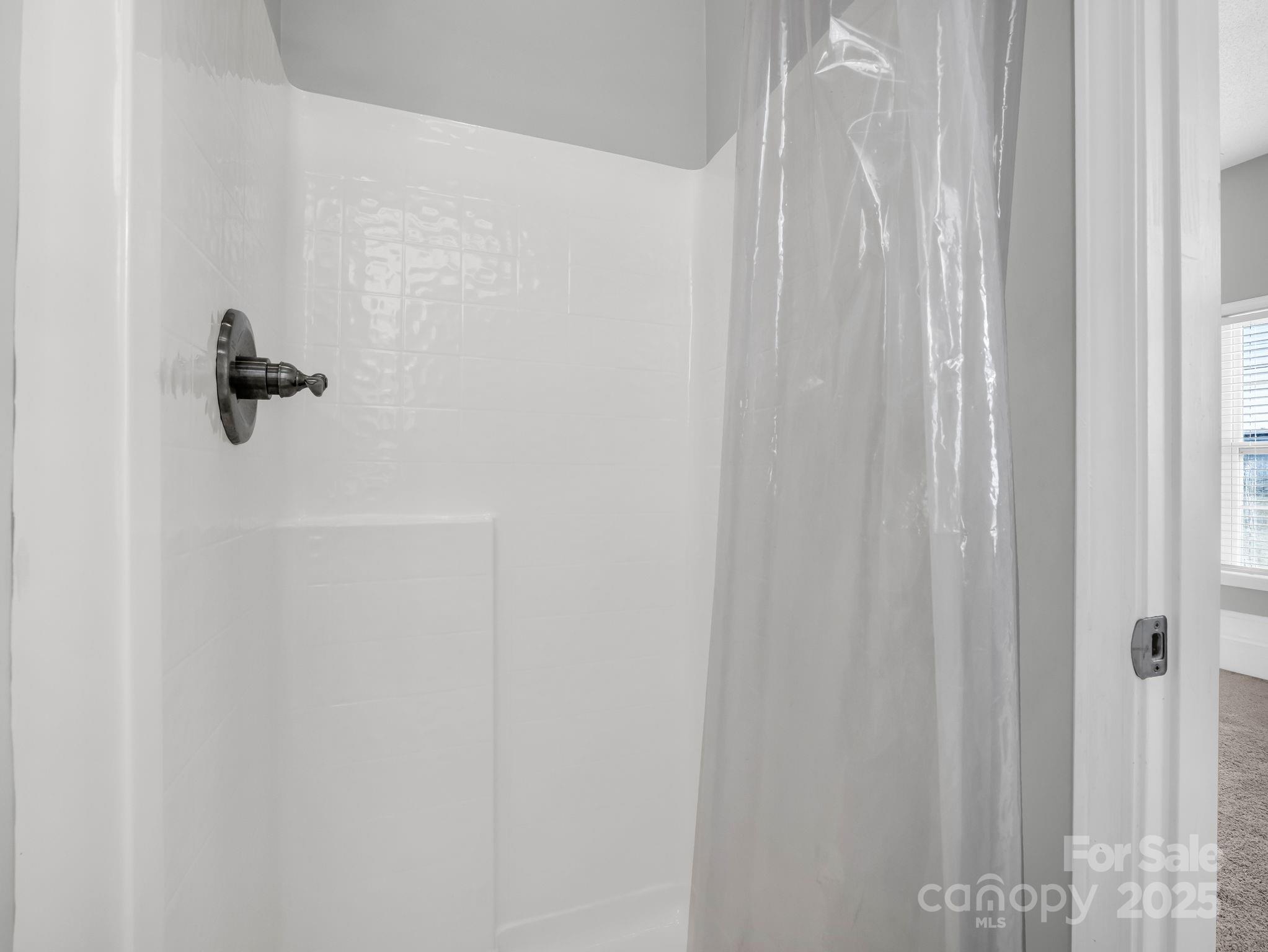 340 Sarratt Creek Road Gaffney, SC 29341 - Photo 28 of 46 a bathroom with a shower