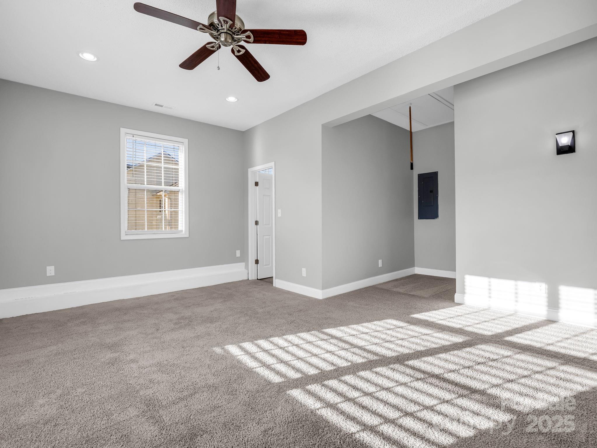 340 Sarratt Creek Road Gaffney, SC 29341 - Photo 32 of 46 a view of an empty room and window