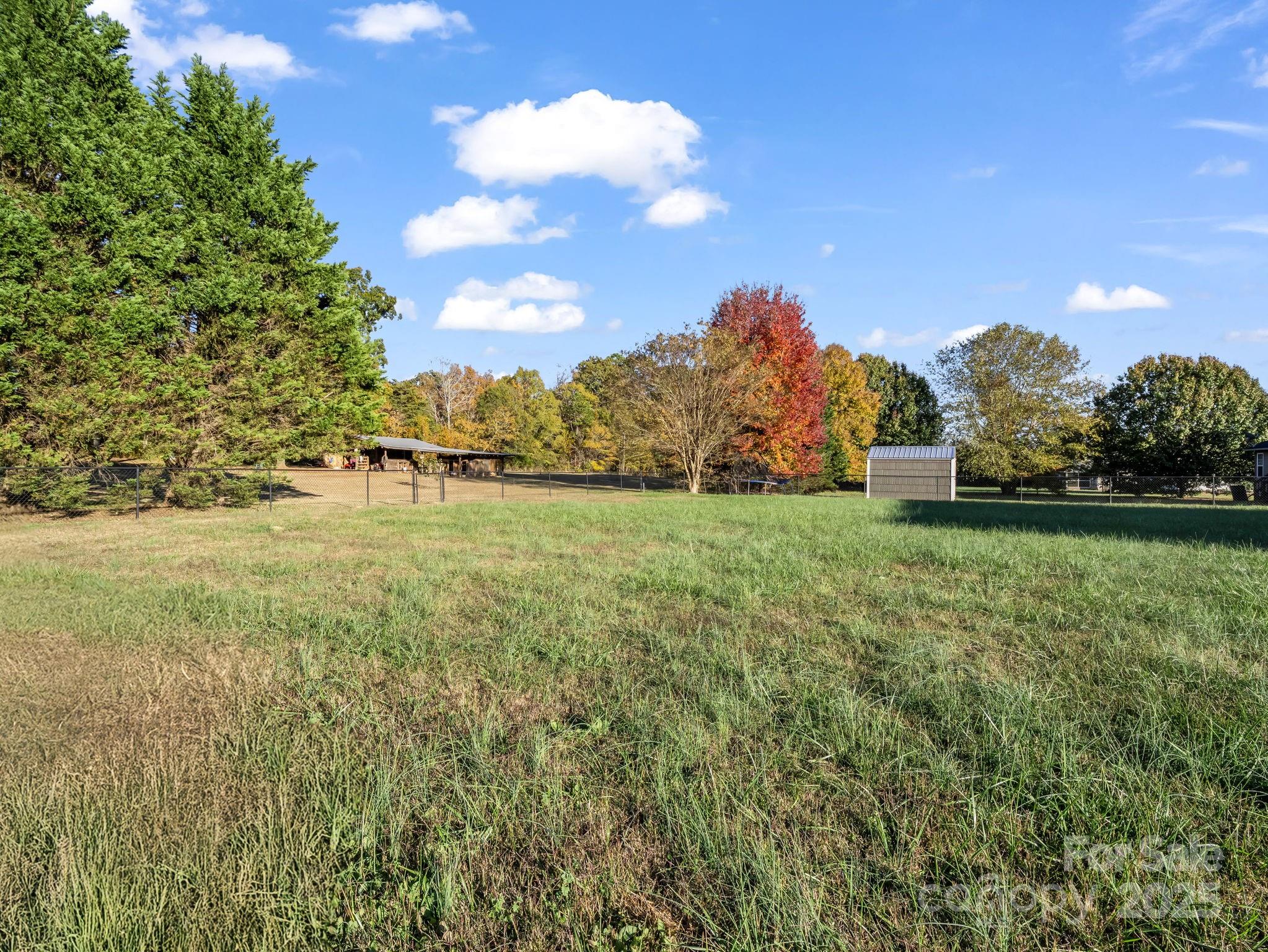 340 Sarratt Creek Road Gaffney, SC 29341 - Photo 40 of 46 a view of a yard with an trees