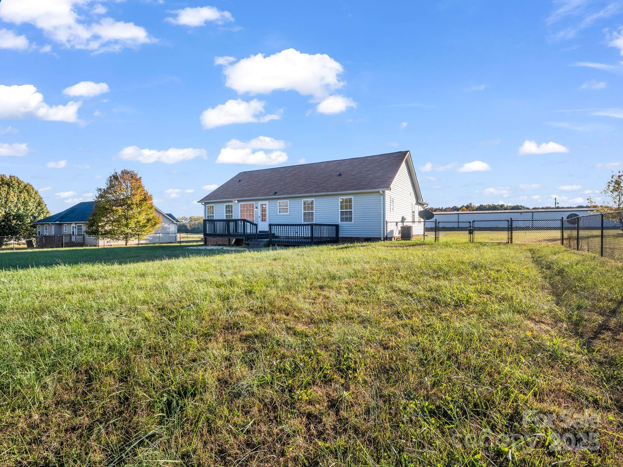 340 Sarratt Creek Road Gaffney, SC 29341 - Photo 9 of 46 a view of a house with a big yard