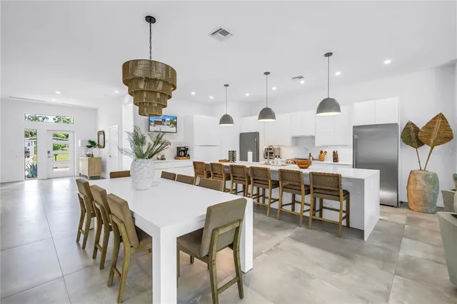 $2,500,000 | 2314 Floyd Street, Sarasota, FL 34239