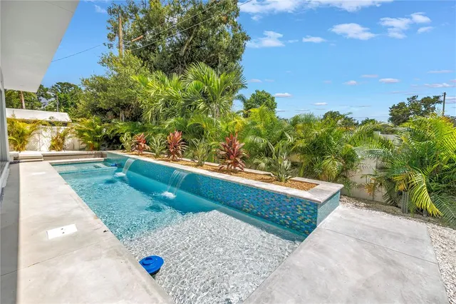 $2,500,000 | 2314 Floyd Street, Sarasota, FL 34239