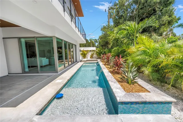 $2,500,000 | 2314 Floyd Street, Sarasota, FL 34239