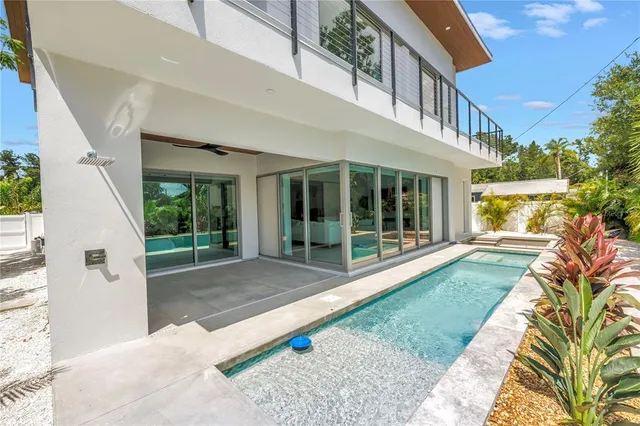 $2,500,000 | 2314 Floyd Street, Sarasota, FL 34239