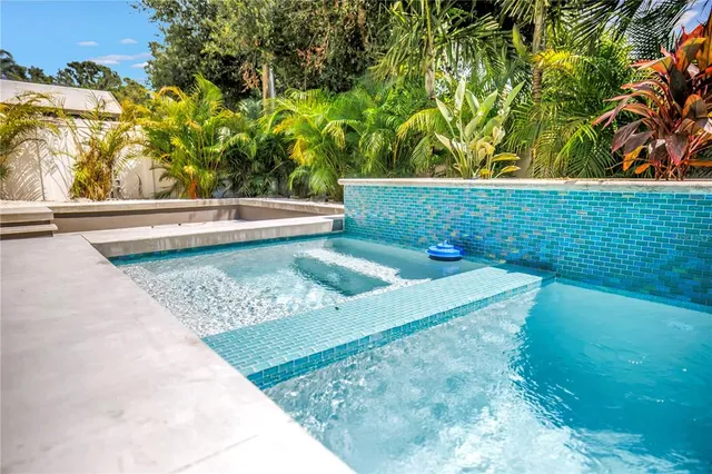 $2,500,000 | 2314 Floyd Street, Sarasota, FL 34239