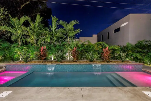 $2,500,000 | 2314 Floyd Street, Sarasota, FL 34239