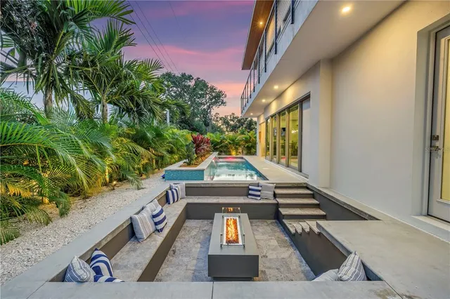 $2,500,000 | 2314 Floyd Street, Sarasota, FL 34239