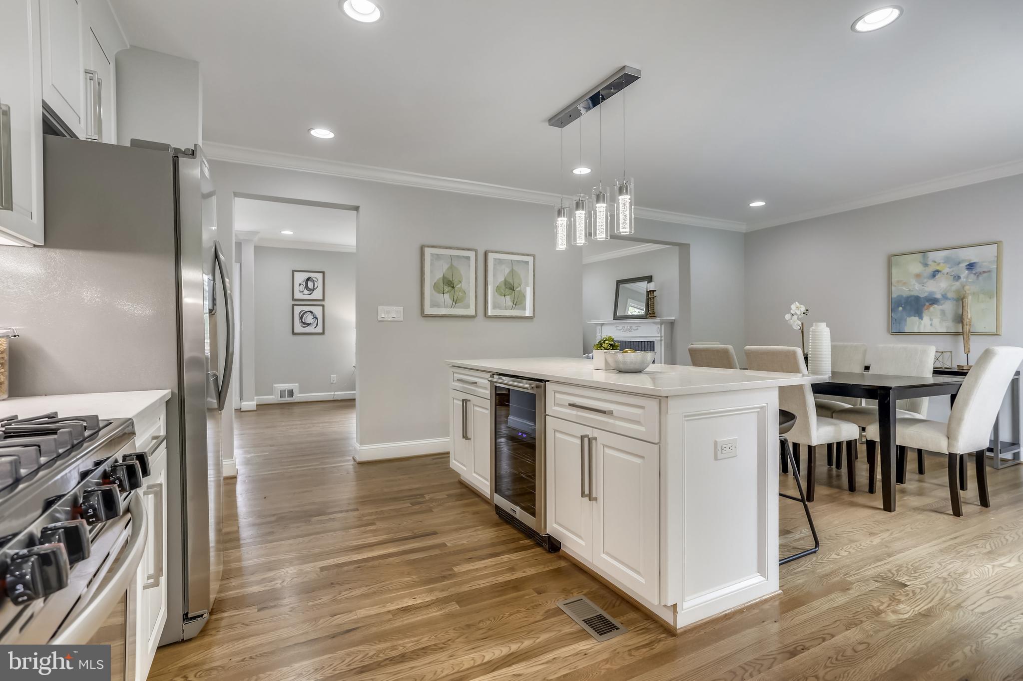 1948 Seminary Road Silver Spring, MD 20910 - Photo 15 of 48 Open concept at best!