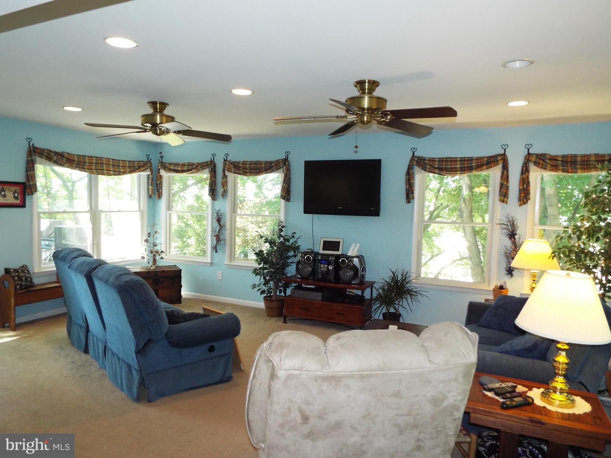 5956 Hunt Club Road Elkridge, MD 21075 - Photo 3 of 30 Family Room