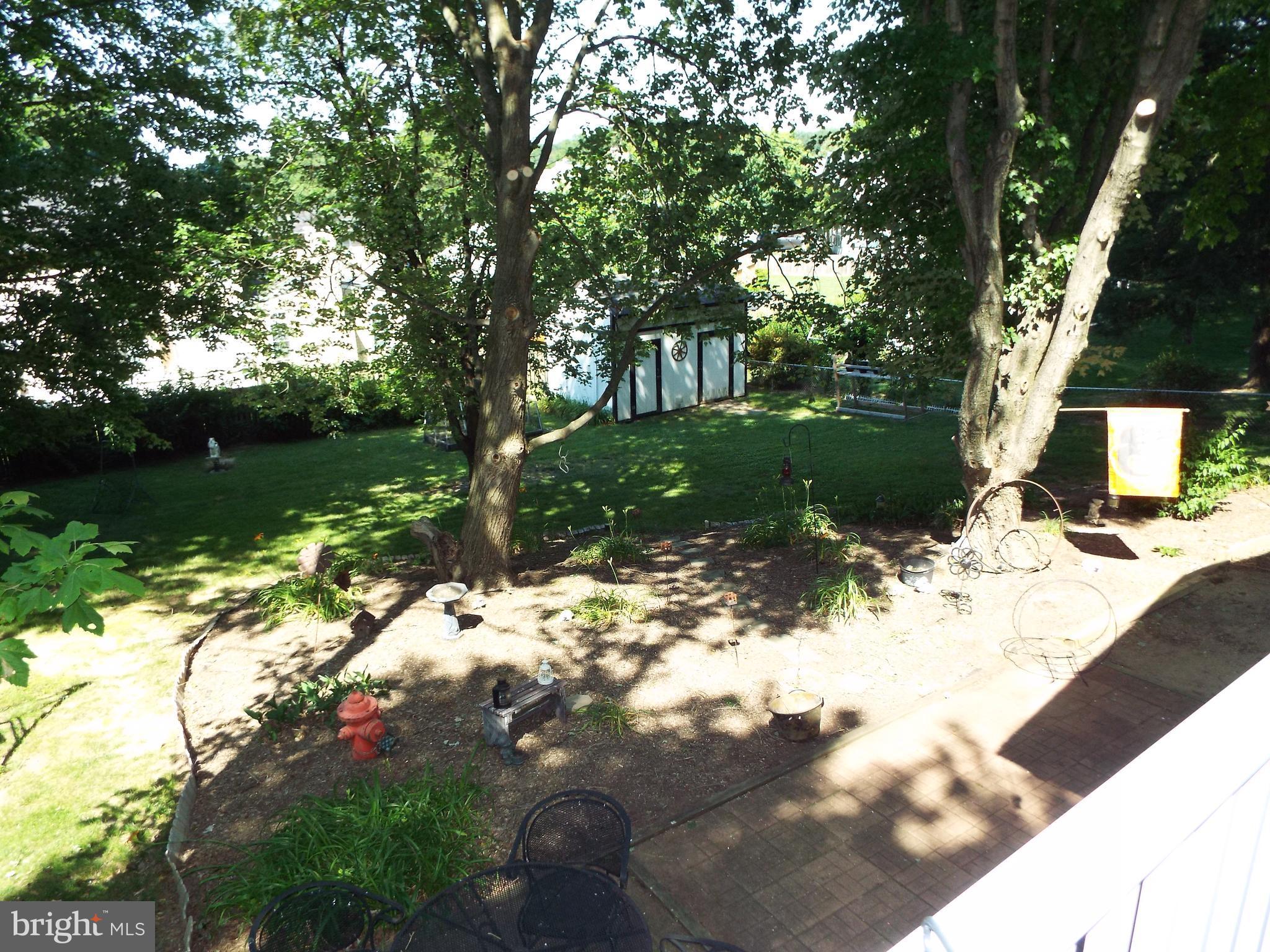 5956 Hunt Club Road Elkridge, MD 21075 - Photo 27 of 30 Deck to Yard & Shed View