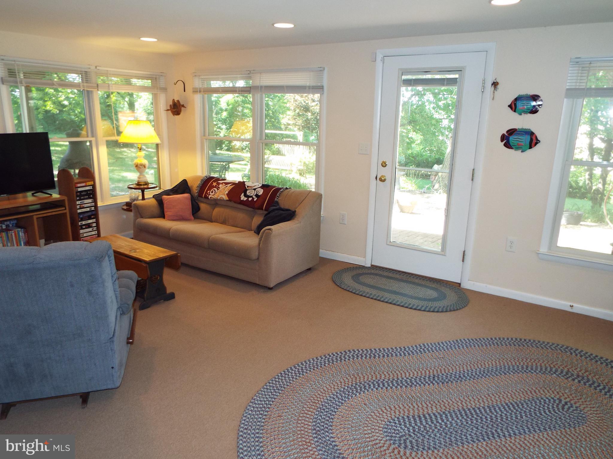 5956 Hunt Club Road Elkridge, MD 21075 - Photo 4 of 30 Den/Sunroom/Bedroom