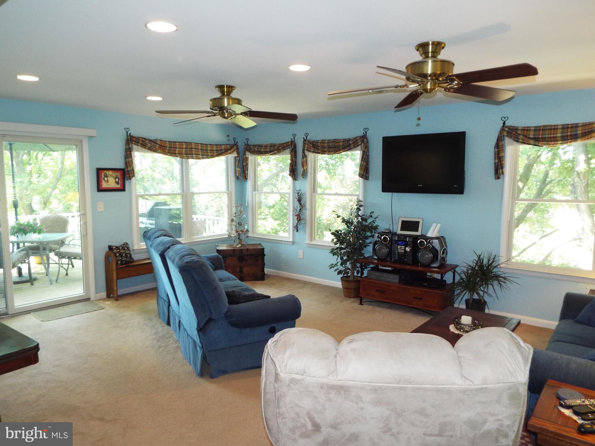 5956 Hunt Club Road Elkridge, MD 21075 - Photo 8 of 30 Family Room