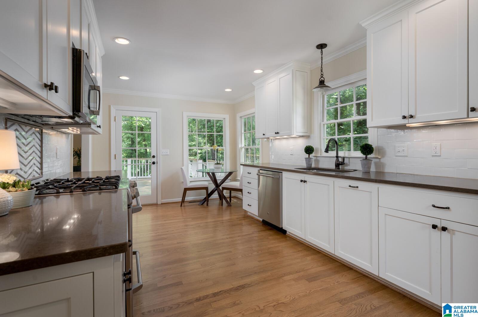 3728 Woodvale Road Birmingham, AL 35223 - Photo 12 of 57