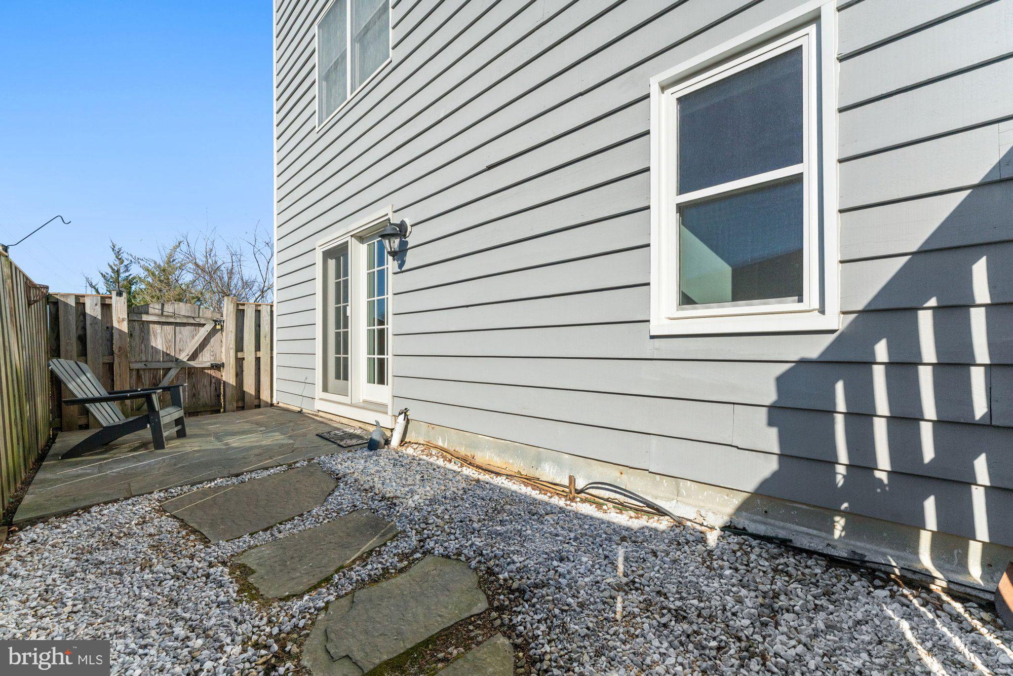 207 Park Street Vienna, VA 22180 - Photo 39 of 45 a view of a back yard of the house