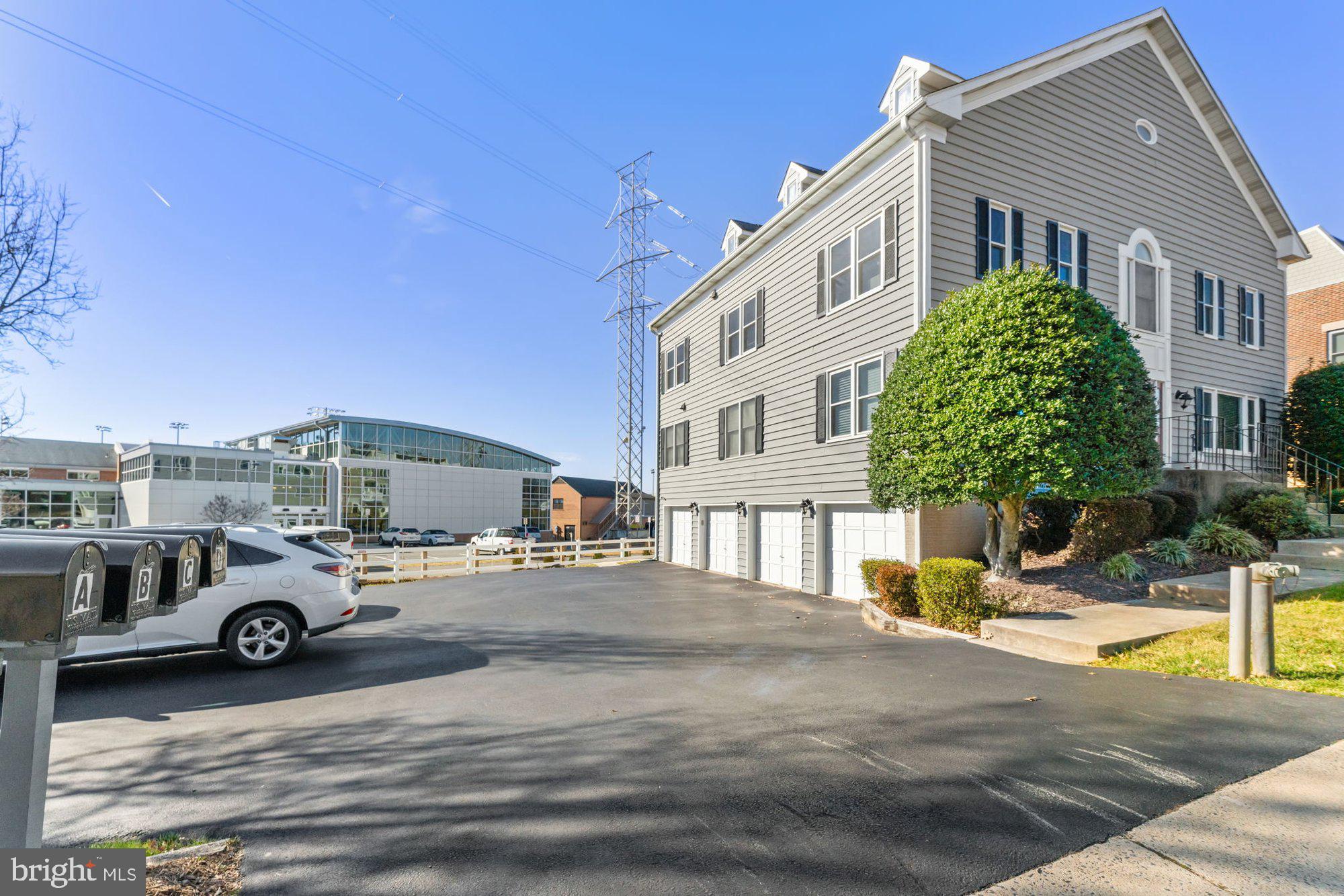 207 Park Street Vienna, VA 22180 - Photo 41 of 45 a building view