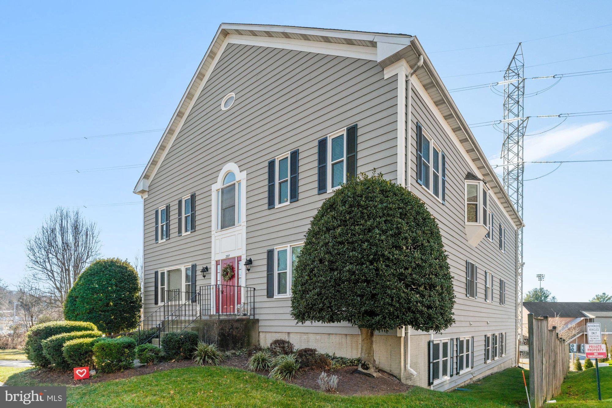 207 Park Street Vienna, VA 22180 - Photo 44 of 45 a front view of a house with a yard