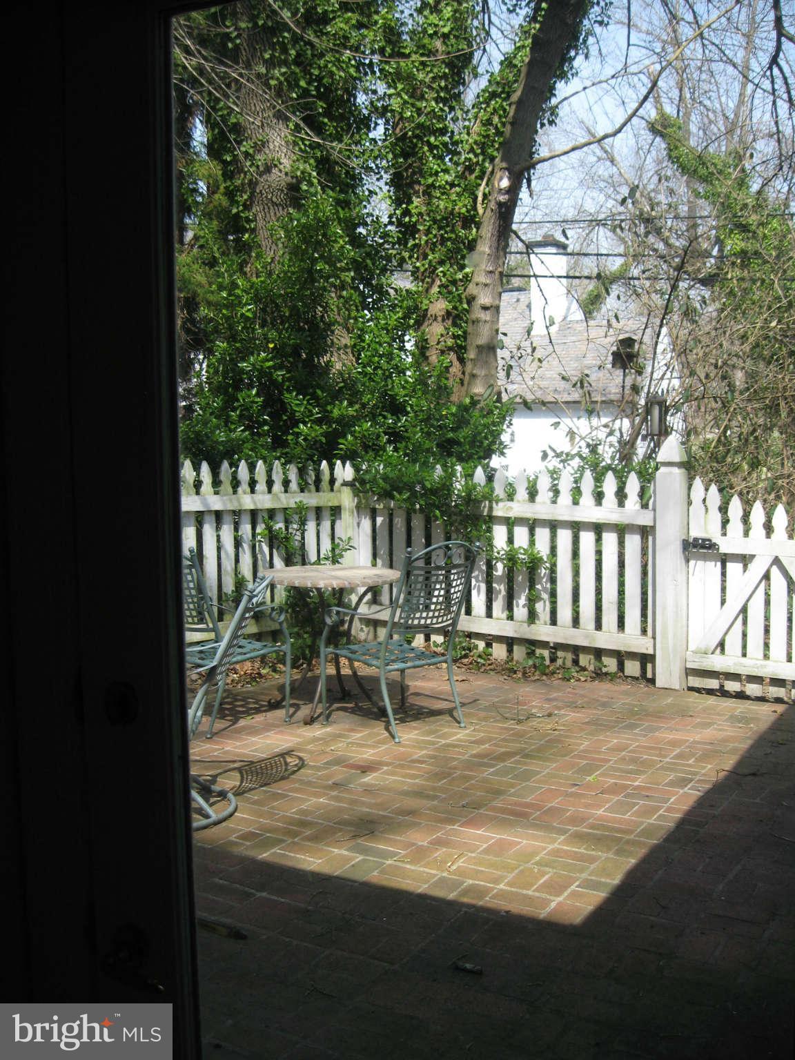 5017 Wetheredsville Road Baltimore, MD 21207 - Photo 17 of 28 Exterior (General)