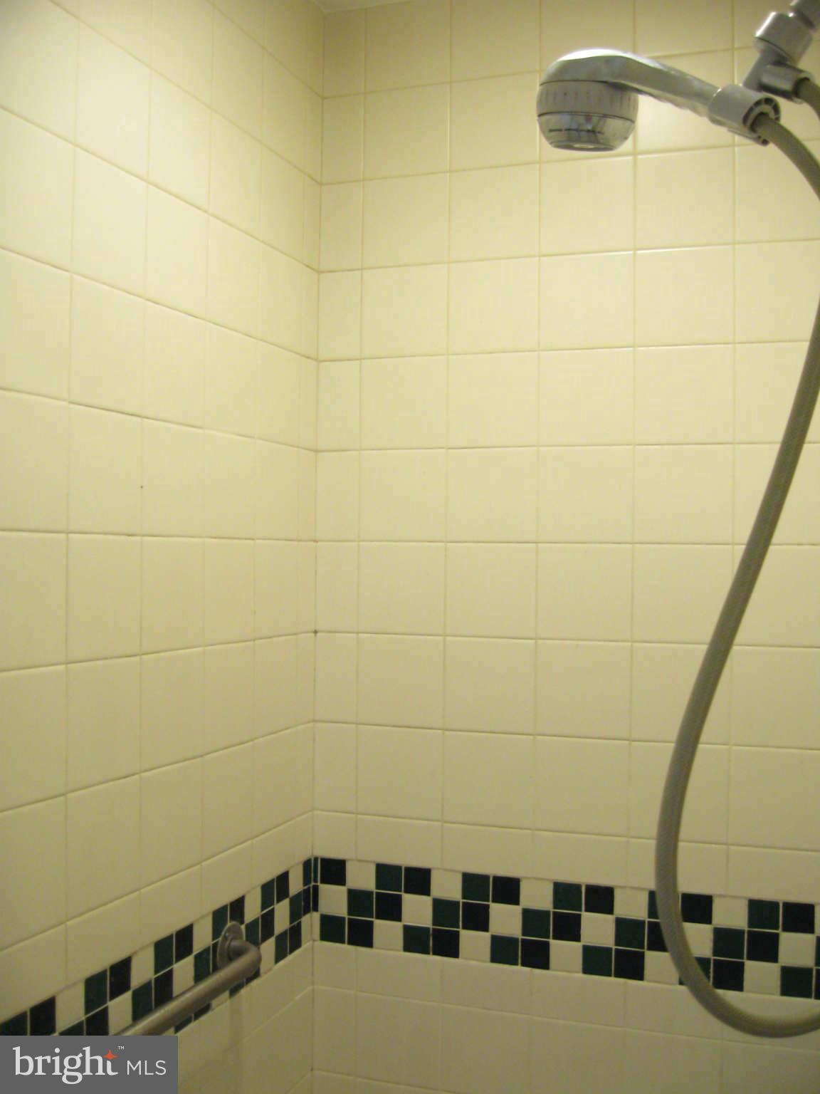 5017 Wetheredsville Road Baltimore, MD 21207 - Photo 26 of 28 Bath