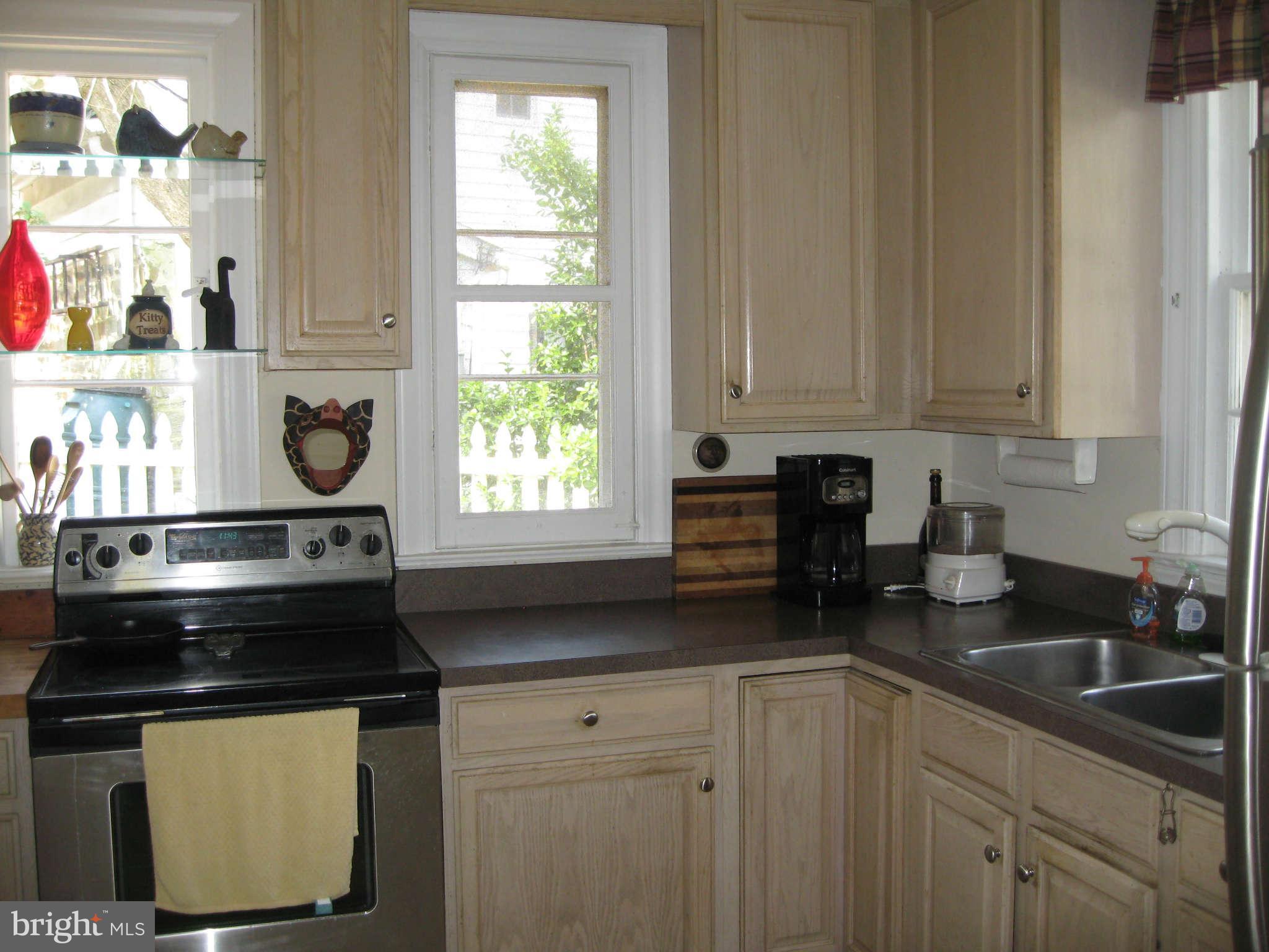 5017 Wetheredsville Road Baltimore, MD 21207 - Photo 7 of 28 Kitchen