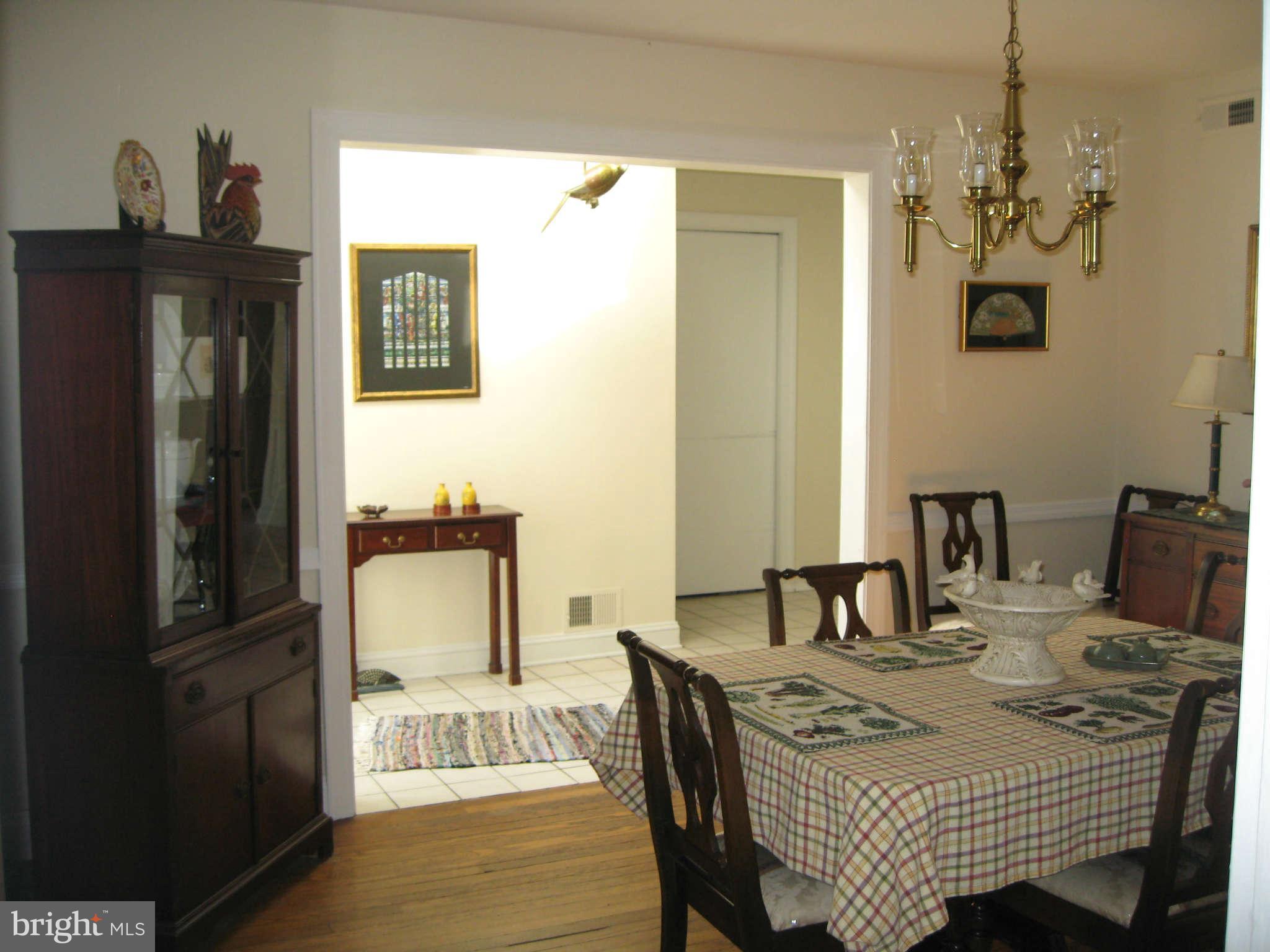 5017 Wetheredsville Road Baltimore, MD 21207 - Photo 8 of 28 Dining Room