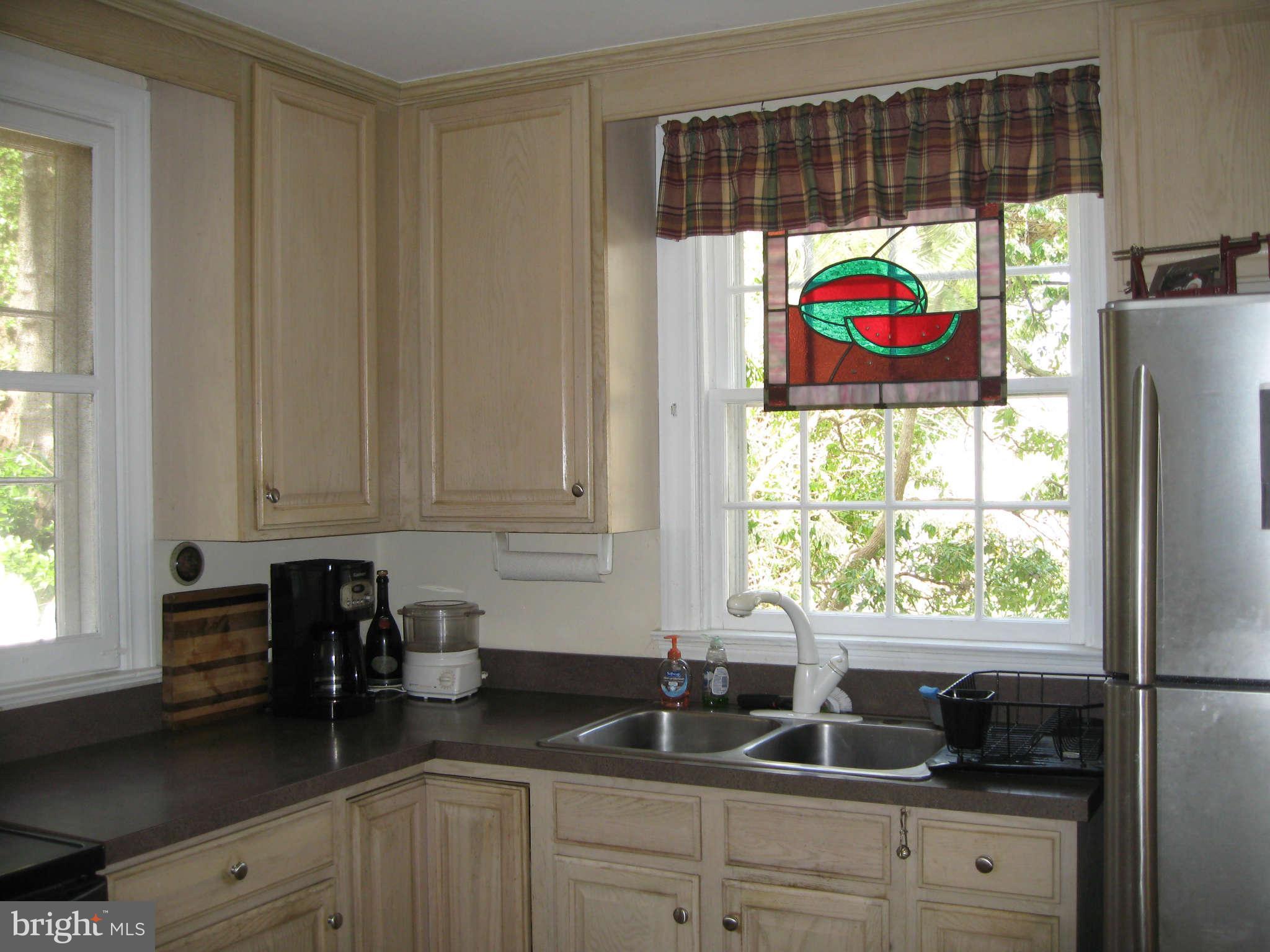5017 Wetheredsville Road Baltimore, MD 21207 - Photo 9 of 28 Kitchen
