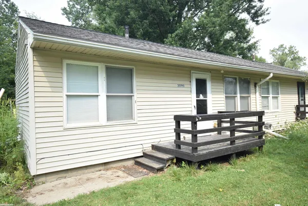 $975 | 20190 Sherwood Road, Belleville, MI 48111