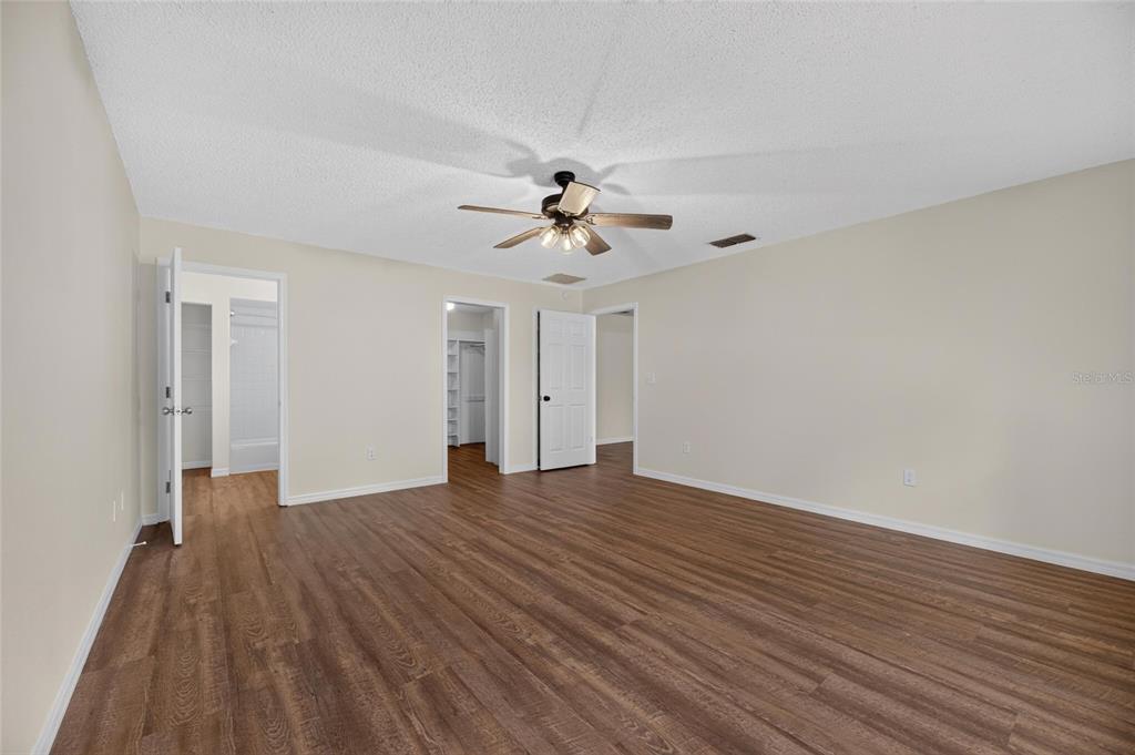 615 Thompson Road Lithia, FL 33547 - Photo 14 of 55