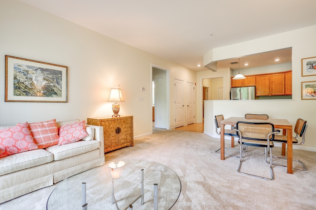 36 Abigail Way, Unit 1009 Reading, MA 01867 - Photo 5 of 29