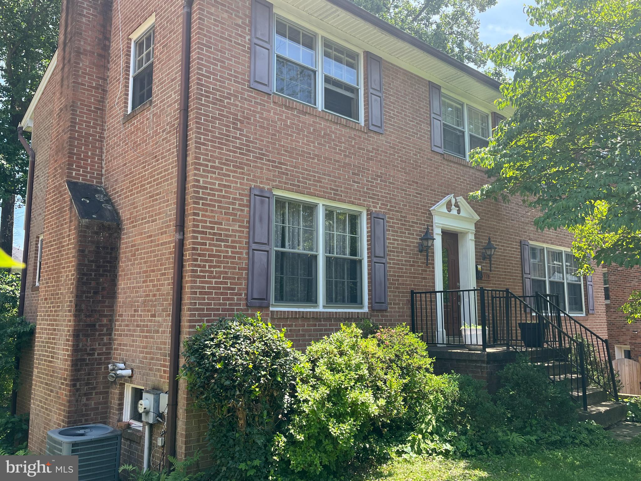 5310 Danbury Road Bethesda, MD 20814 - Photo 2 of 11