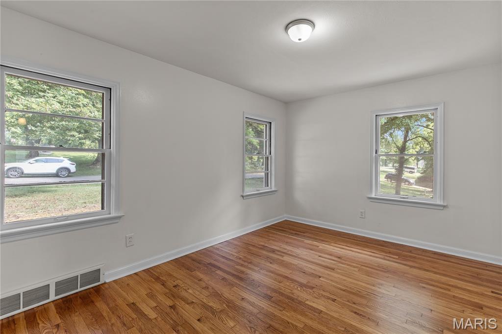 1354 Stein Road Ferguson, MO 63135 - Photo 9 of 20