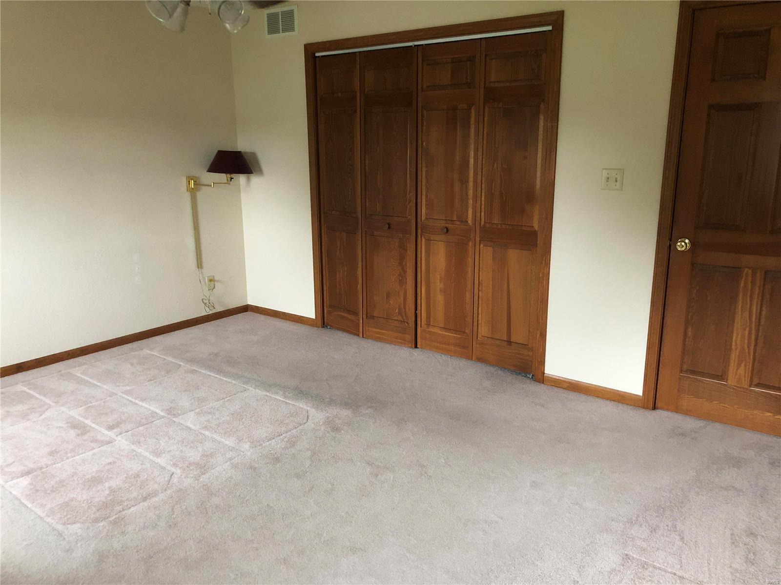 28 Hickory Road Nashville, IL 62263 - Photo 12 of 27 Gallery Image 12