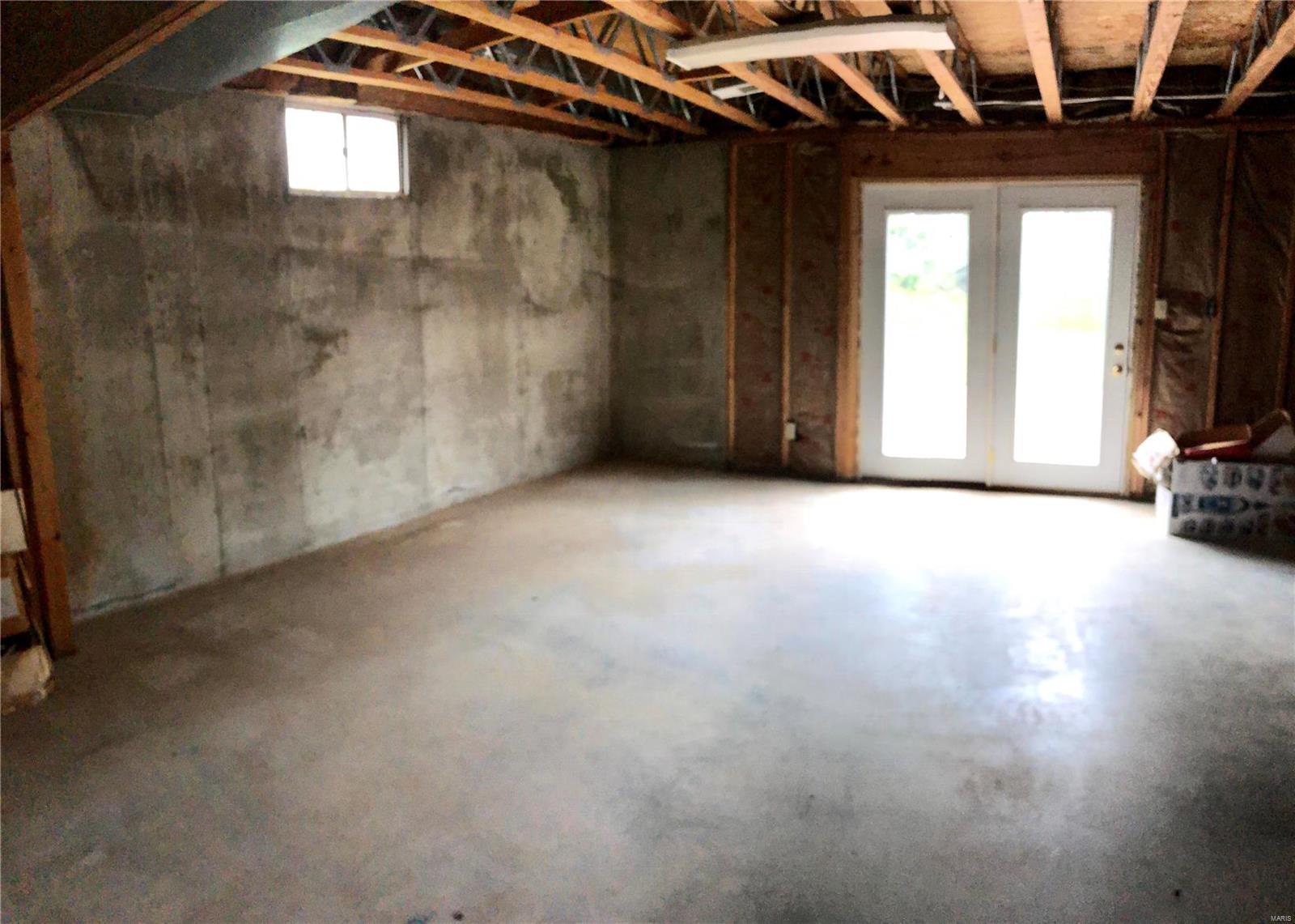 28 Hickory Road Nashville, IL 62263 - Photo 23 of 27 Gallery Image 23