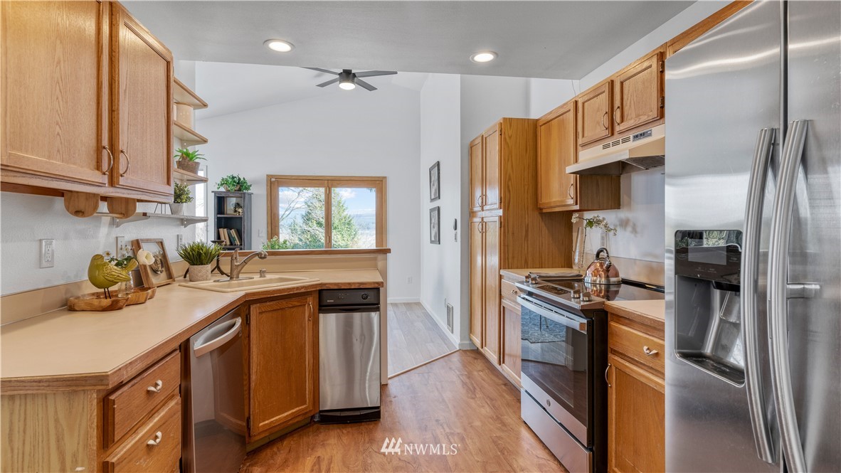 2234 Southeast 8th Place Renton, WA 98057 - Photo 19 of 36