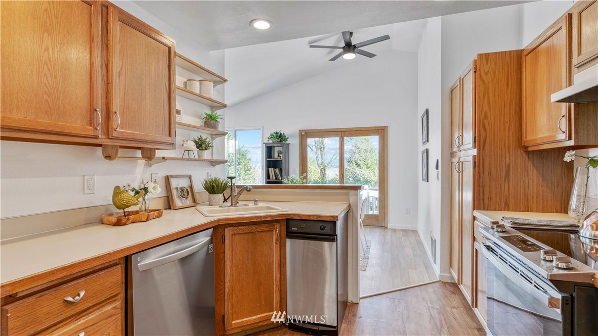 2234 Southeast 8th Place Renton, WA 98057 - Photo 21 of 36