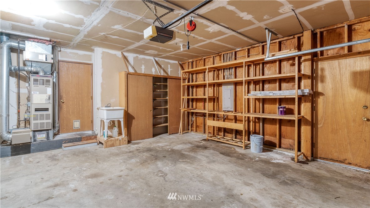 2234 Southeast 8th Place Renton, WA 98057 - Photo 27 of 36