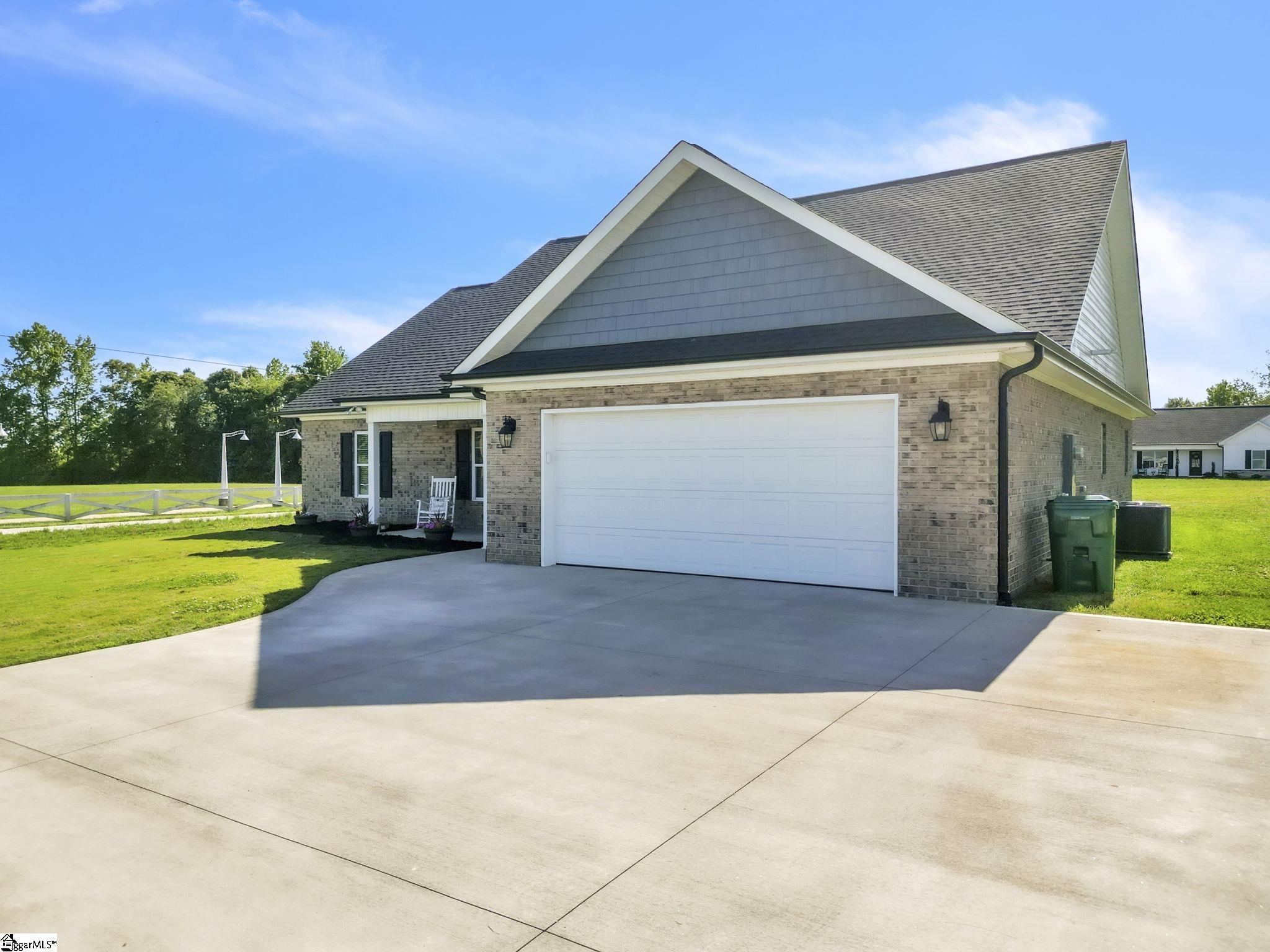 437 Cherokee Creek Road Gaffney, SC 29341 - Photo 6 of 26