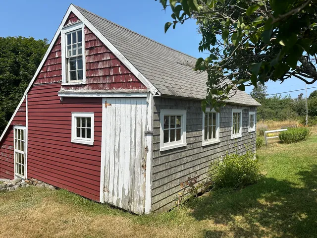 $410,000 | 3 South Road, Matinicus, ME 04851