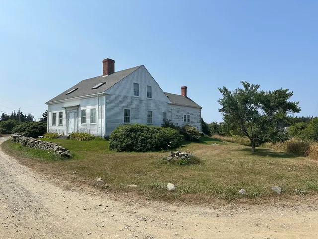 $410,000 | 3 South Road, Matinicus, ME 04851