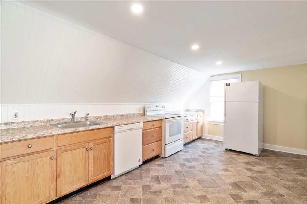 93 Carleton Street, Unit 2 Haverhill, MA 01832 - Photo 10 of 14