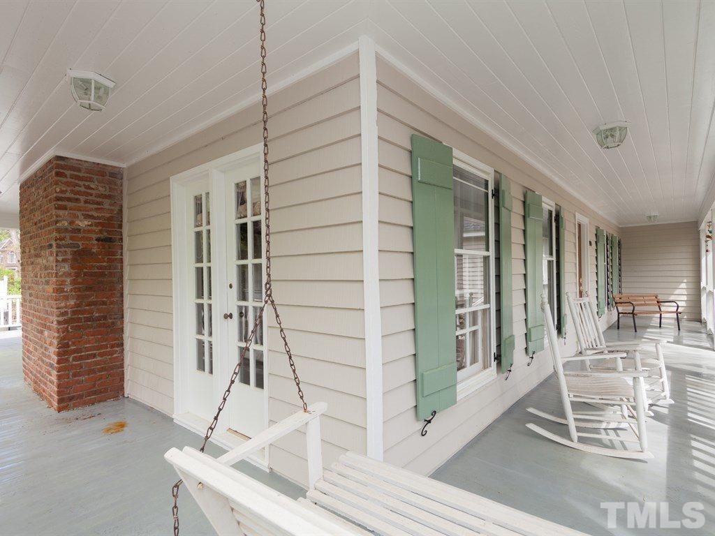4909 Connell Drive Raleigh, NC 27612 - Photo 4 of 25