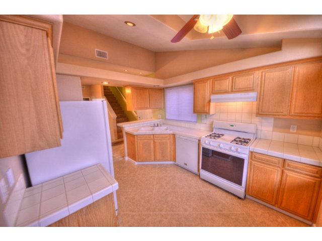 14685 Oka Road, Unit 28 Los Gatos, CA 95032 - Photo 6 of 16