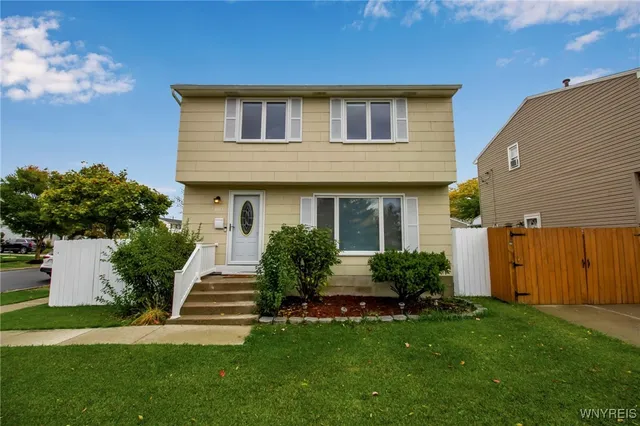 $2,500 | 4911 North Bailey Avenue, Amherst, NY 14226