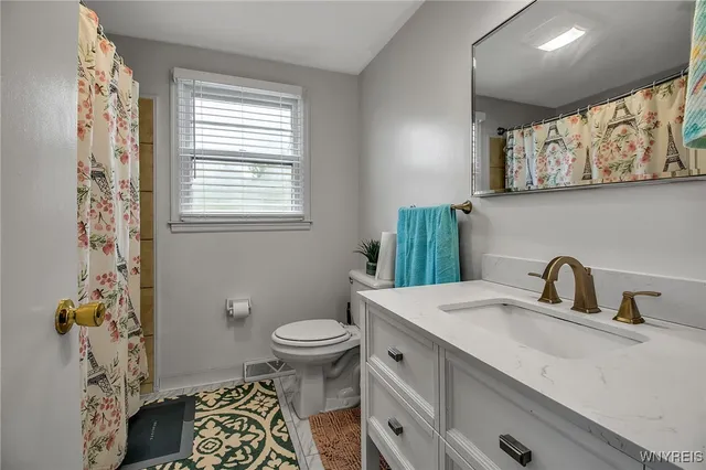 $2,500 | 4911 North Bailey Avenue, Amherst, NY 14226