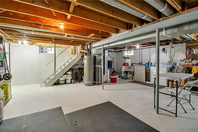 $2,500 | 4911 North Bailey Avenue, Amherst, NY 14226