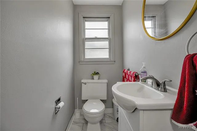 $2,500 | 4911 North Bailey Avenue, Amherst, NY 14226