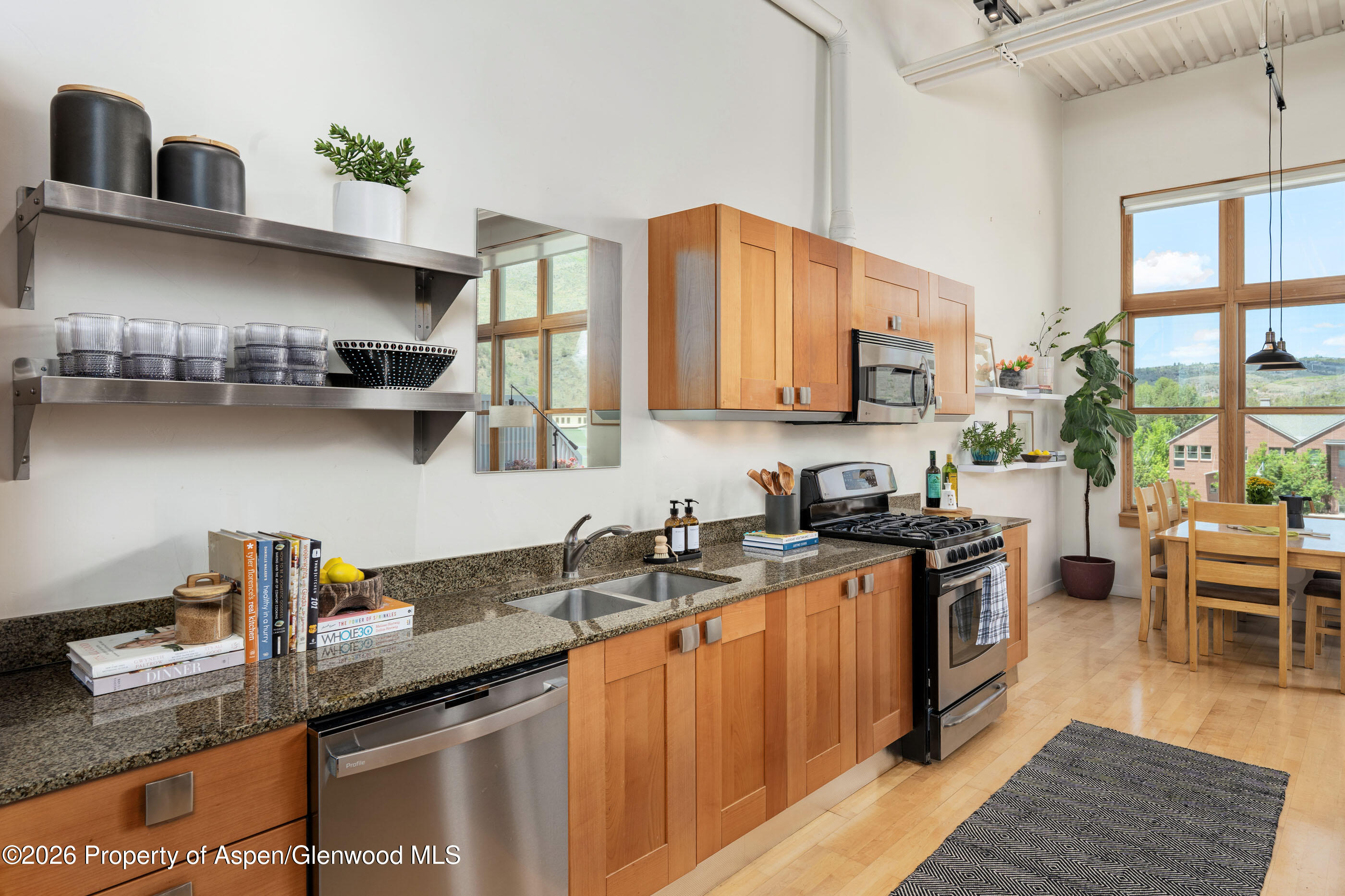 231 Robinson Street, Unit 320 Basalt, CO 81621 - Photo 6 of 22 Kitchen and Dining Area